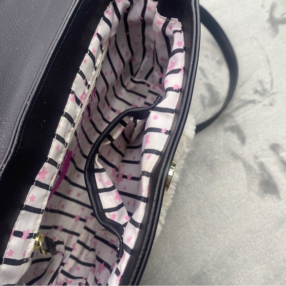Betsey Johnson Penguin Crossbody Bag - Picture 6 of 11